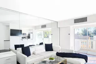 999 N Doheny Dr, West Hollywood, CA 90069 - Photo 4