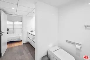 13700 Marina Pointe Dr, Marina del Rey, CA 90292 - Photo 16