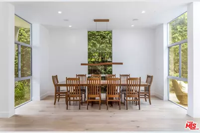 3728 S Barrington Ave, Los Angeles, CA 90066 - Photo 18