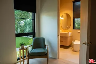 22821 Collins St, Woodland Hills, CA 91367 - Photo 20