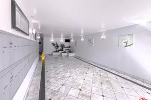 533 S St Andrews Pl, Los Angeles, CA 90020 - Photo 2