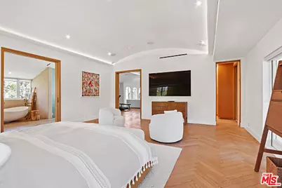 9451 Sunset Blvd, Beverly Hills, CA 90210 - Photo 26
