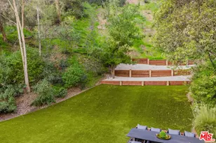 10443 Corfu Ln, Los Angeles, CA 90077 - Photo 32