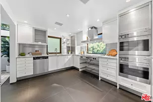 10443 Corfu Ln, Los Angeles, CA 90077 - Photo 14