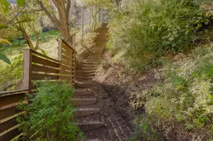 10443 Corfu Ln, Los Angeles, CA 90077 - Photo 18