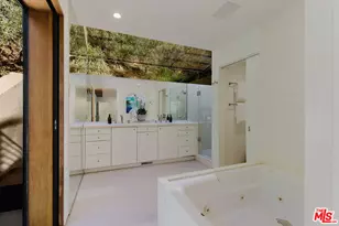 10443 Corfu Ln, Los Angeles, CA 90077 - Photo 12