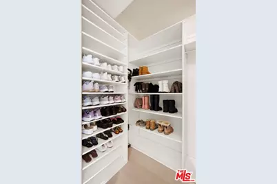 10501 Wilshire Blvd #2201, Los Angeles, CA 90024 - Photo 16
