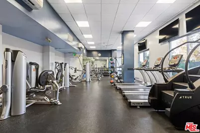 10501 Wilshire Blvd #2201, Los Angeles, CA 90024 - Photo 20