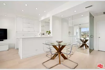 10501 Wilshire Blvd #2201, Los Angeles, CA 90024 - Photo 6