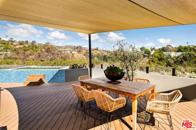 17335 Tramonto Dr, Pacific Palisades, CA 90272 - Photo 38