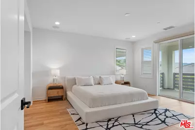 18130 Radiance Ln, Santa Clarita, CA 91350 - Photo 24