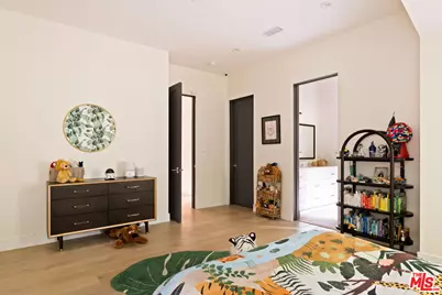 19739 Henshaw St, Woodland Hills, CA 91364 - Photo 30