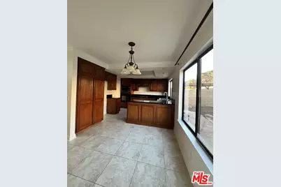 5241 W Goldenwood Dr, Ladera Heights, CA 90302 - Photo 12