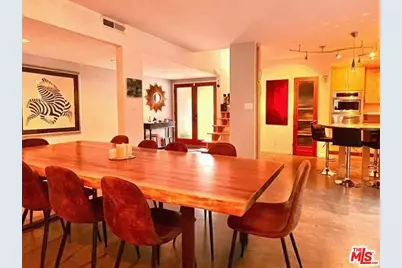 11282 Dona Lola Dr, Studio City, CA 91604 - Photo 4