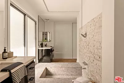 2143 N Hobart Blvd, Los Angeles, CA 90027 - Photo 24