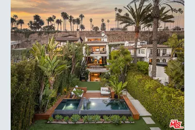 966 Palisades Beach Rd, Santa Monica, CA 90403 - Photo 2