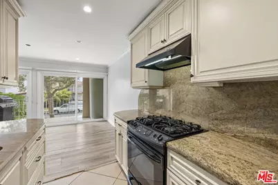 423 S Rexford Dr #106, Beverly Hills, CA 90212 - Photo 12