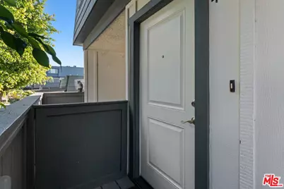 18550 Hatteras St #45, Tarzana, CA 91356 - Photo 34