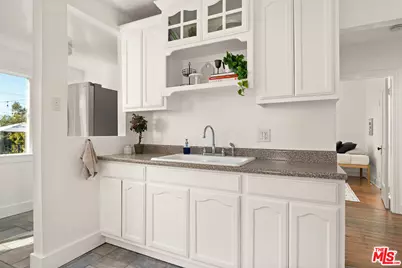 3220 Garden Ave, Los Angeles, CA 90039 - Photo 8