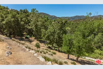 1045 Cold Canyon Rd, Calabasas, CA 91302 - Photo 24