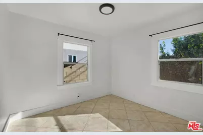 528 W 75th St, Los Angeles, CA 90044 - Photo 14