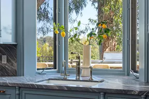 644 Amalfi Dr, Pacific Palisades, CA 90272 - Photo 20