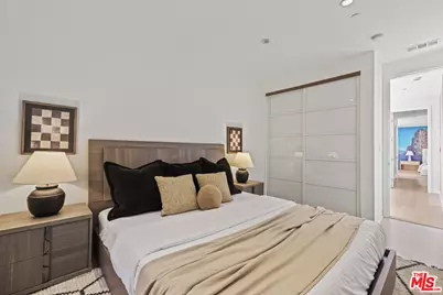 2756 Westshire Dr, Los Angeles, CA 90068 - Photo 32