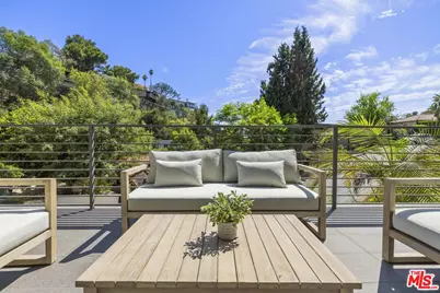 2756 Westshire Dr, Los Angeles, CA 90068 - Photo 18