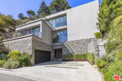 2756 Westshire Dr, Los Angeles, CA 90068 - Photo 40