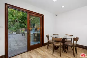 2108 San Ysidro Dr, Beverly Hills, CA 90210 - Photo 16