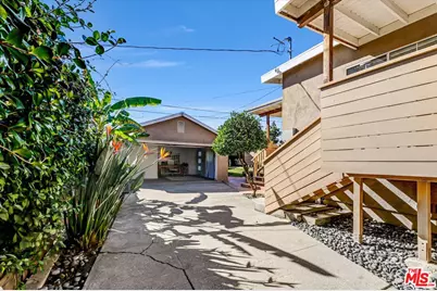 2318 Yosemite Dr, Los Angeles, CA 90041 - Photo 38