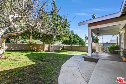 2318 Yosemite Dr, Los Angeles, CA 90041 - Photo 2