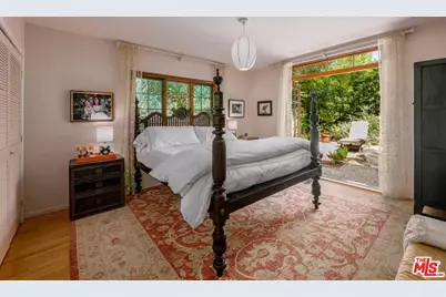 3266 Mandeville Canyon Rd, Los Angeles, CA 90049 - Photo 22