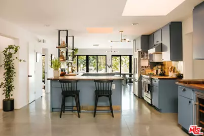 2230 Banyan Dr, Los Angeles, CA 90049 - Photo 6