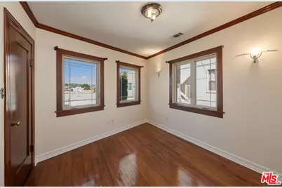 2331 Lucerne Ave, Los Angeles, CA 90016 - Photo 12