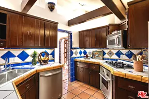 295 Marguerita Ln, Pasadena, CA 91106 - Photo 16