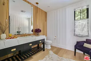 16101 Royal Mt Dr, Encino, CA 91436 - Photo 22