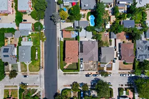 588 N Gower St, Los Angeles, CA 90004 - Photo 52