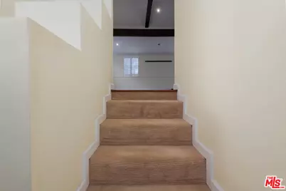 2015 Rosilla Pl, Los Angeles, CA 90046 - Photo 12