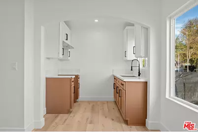 6419 Bonsallo Ave, Los Angeles, CA 90044 - Photo 8