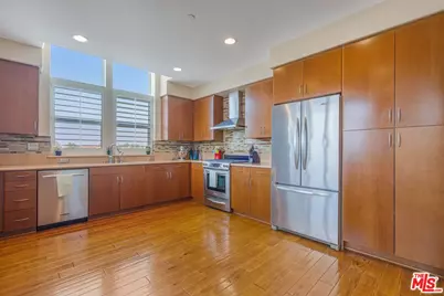 7100 Playa Vista Dr #404, Playa Vista, CA 90094 - Photo 10