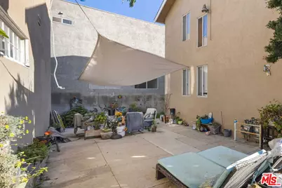 522 N Centre St, San Pedro, CA 90731 - Photo 6