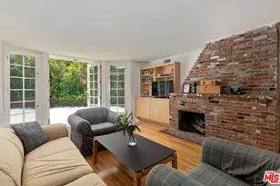 1041 Chantilly Rd, Los Angeles, CA 90077 - Photo 2