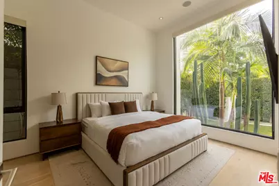 132 N Laurel Ave, Los Angeles, CA 90048 - Photo 40