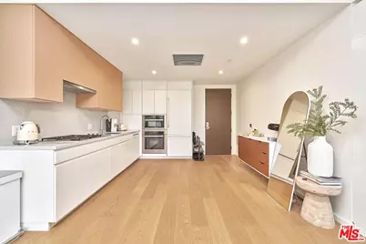 877 Francisco St #1207, Los Angeles, CA 90017 - Photo 1