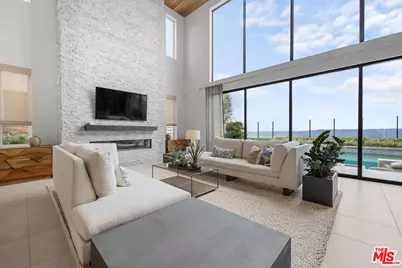 20378 W Marlow Ln, Porter Ranch, CA 91326 - Photo 2