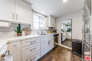 170 N Sierra Bonita Ave, Pasadena, CA 91106 - Photo 14