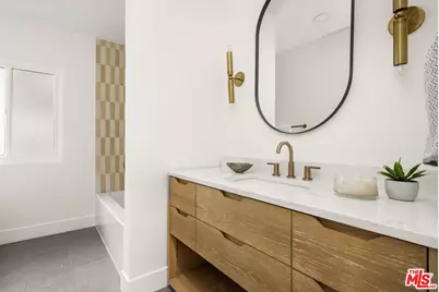 6133 Wooster Ave, Los Angeles, CA 90056 - Photo 16