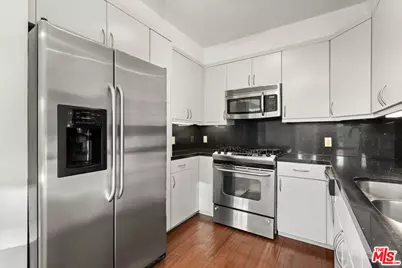 267 S San Pedro St #217, Los Angeles, CA 90012 - Photo 12