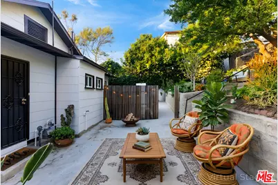 534 Casanova St, Los Angeles, CA 90012 - Photo 4